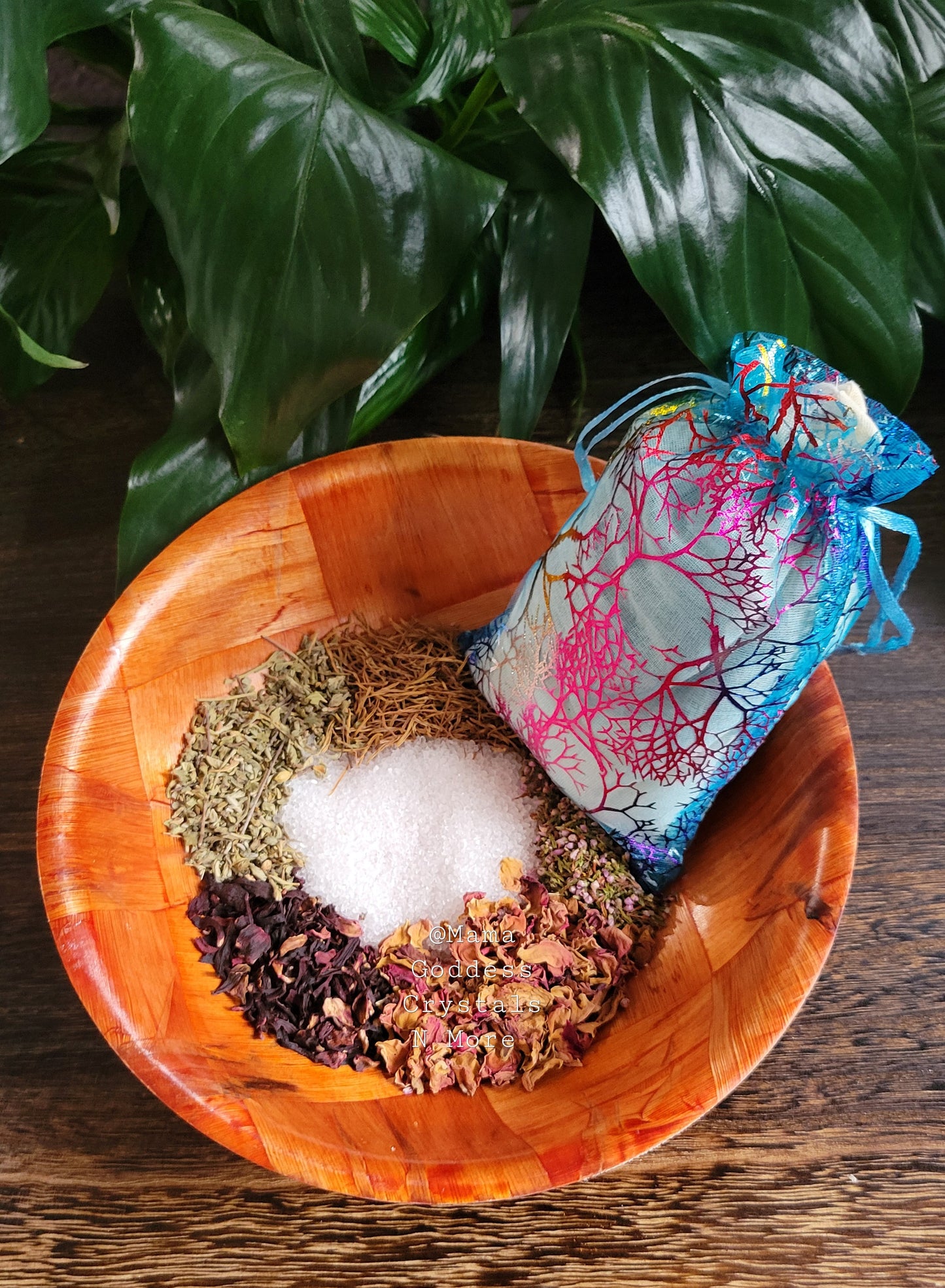 Attracting Love Spiritual Bath Salt - Mama Goddess Crystals N More